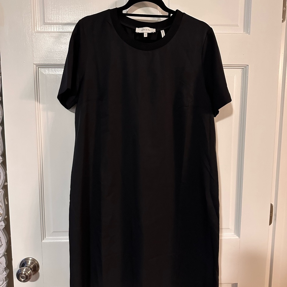 Lark & Ro Black Short-Sleeve Shift Dress